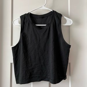 Breeze By Muscle Crop Tank